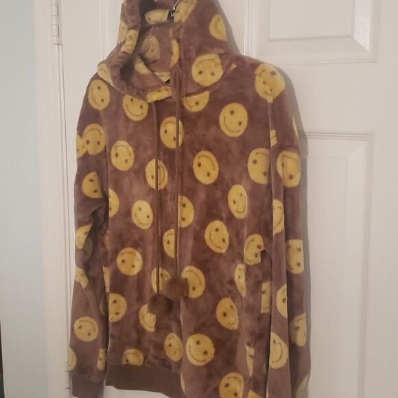 Juniors size small hoodie smiley face - Picture 4 of 6